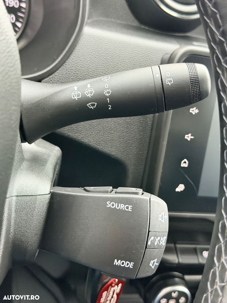 Dacia Duster TCe 90 Essential - 30