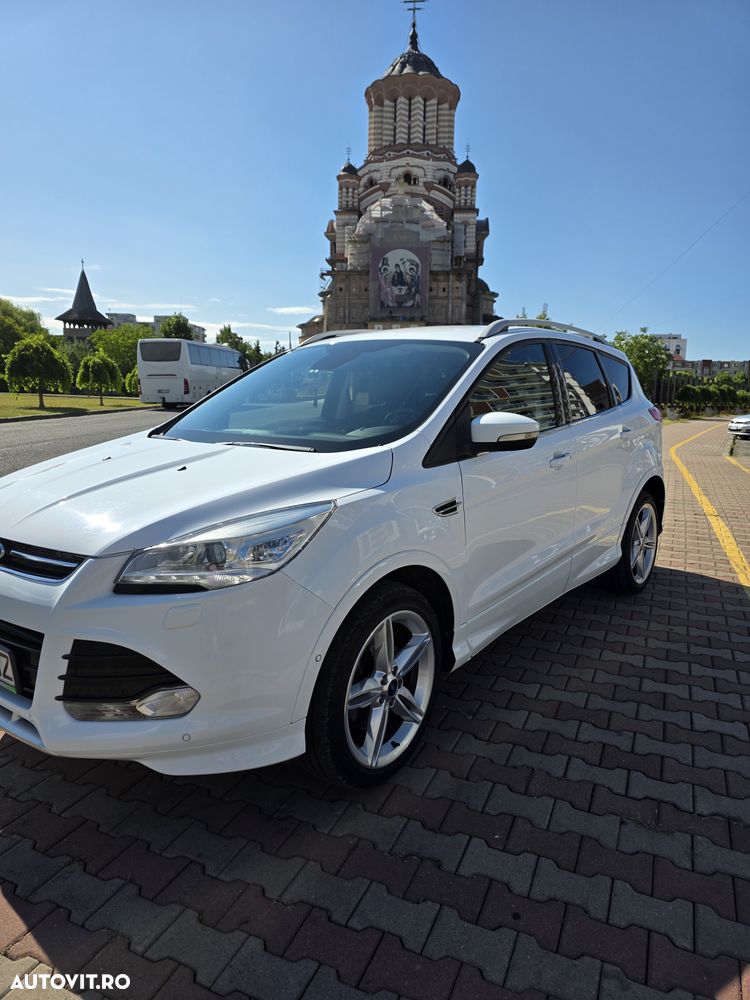 Ford Kuga 2.0 TDCi 2x4 Titanium - 4