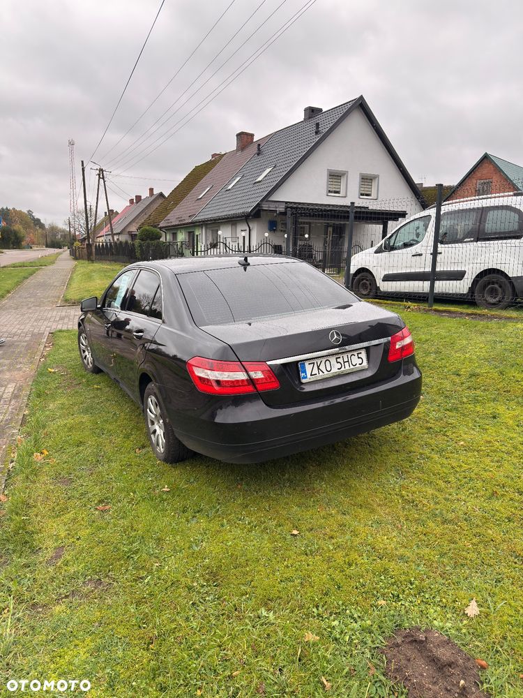 Mercedes-Benz Klasa E 220 CDI BlueEff Elegance - 3