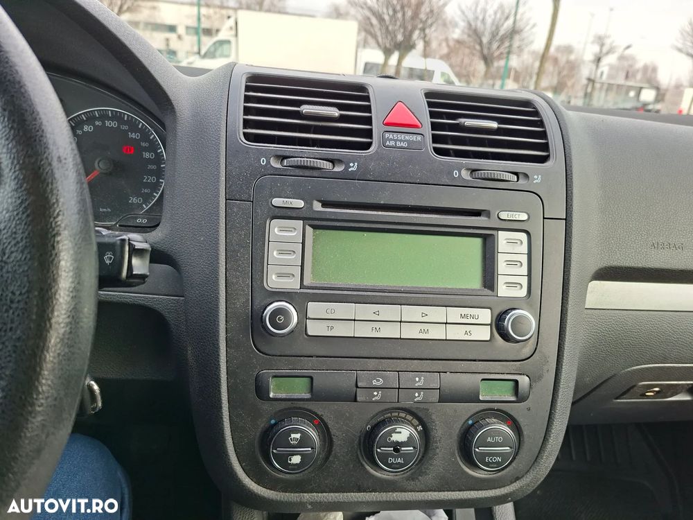 Volkswagen Jetta 1.6 Comfortline - 7