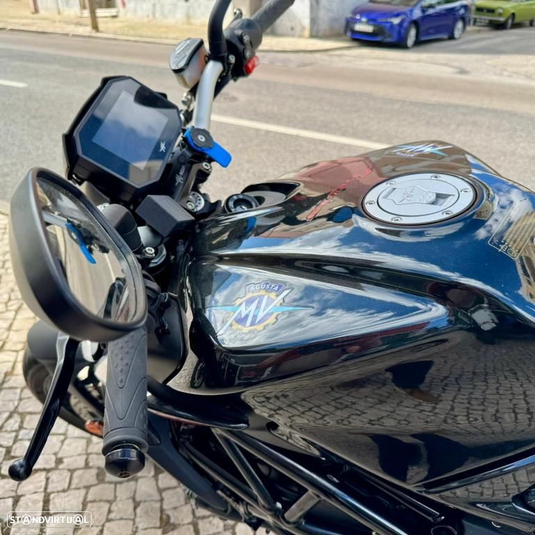 MV Agusta Brutale R - 28