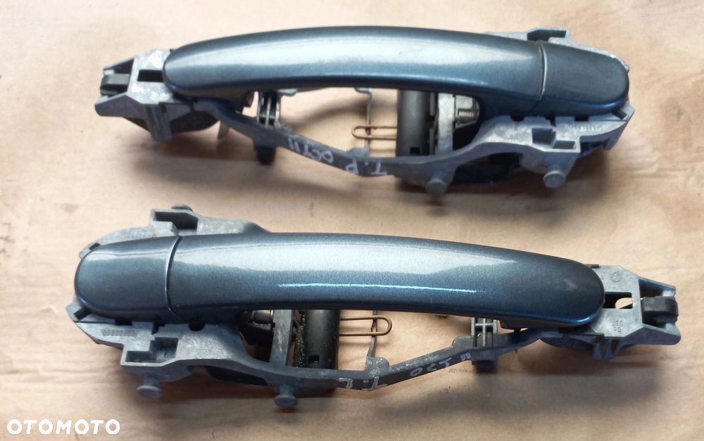 Octavia II klamka drzwi zewn. tylna tył Skoda - 1