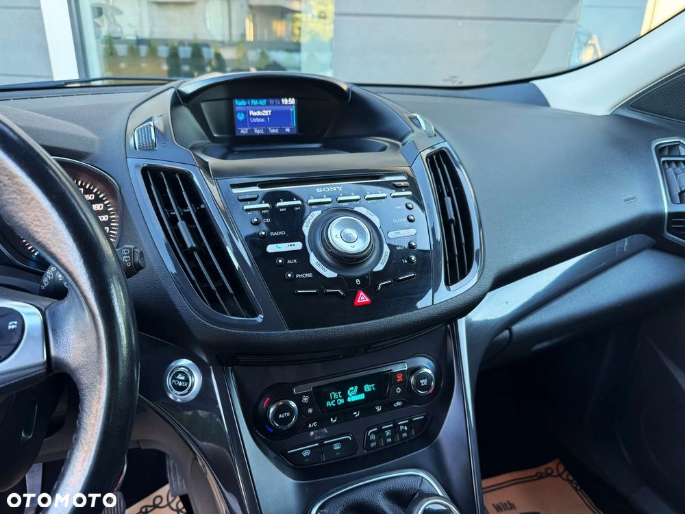 Ford Kuga 1.6 EcoBoost 2x4 Titanium - 14