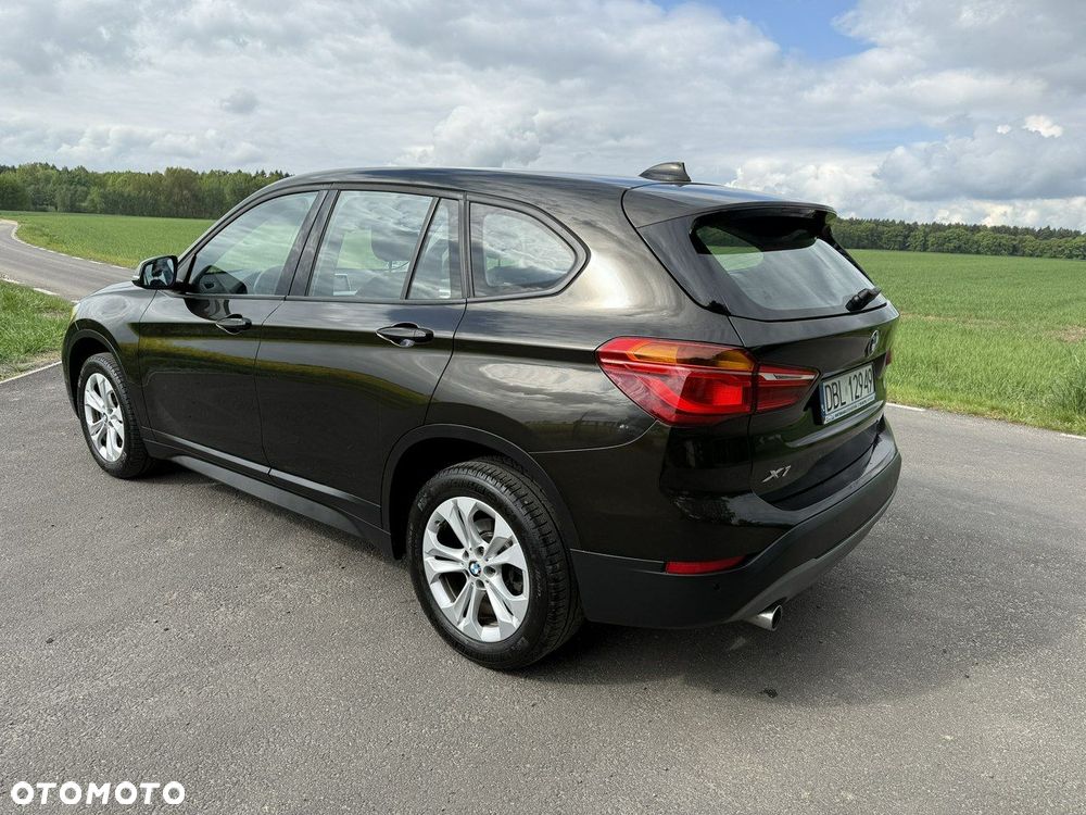 BMW X1 sDrive18i Advantage - 21