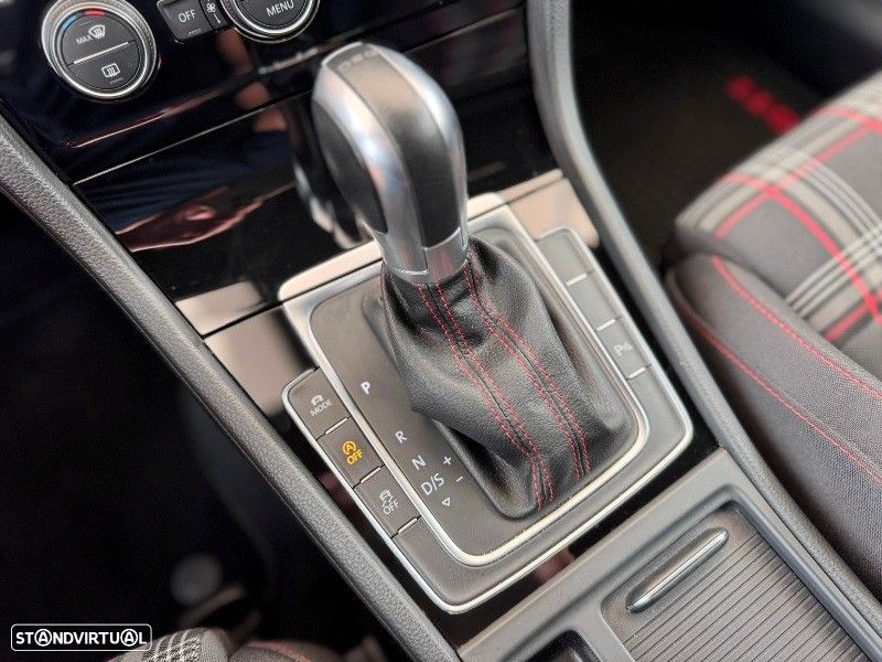 VW Golf 2.0 TSI GTI DSG Performance - 42