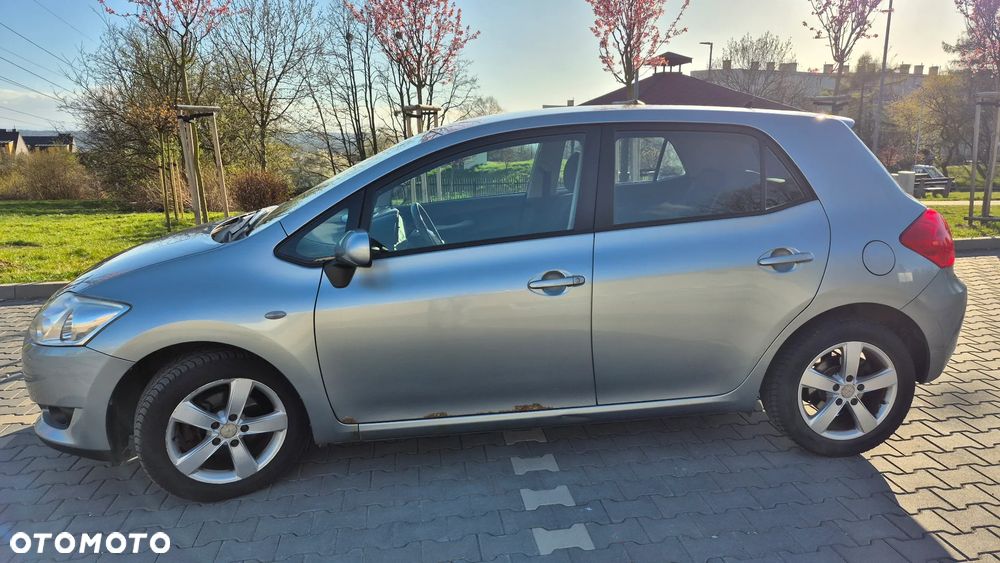 Toyota Auris 1.6 VVT-i Team - 9