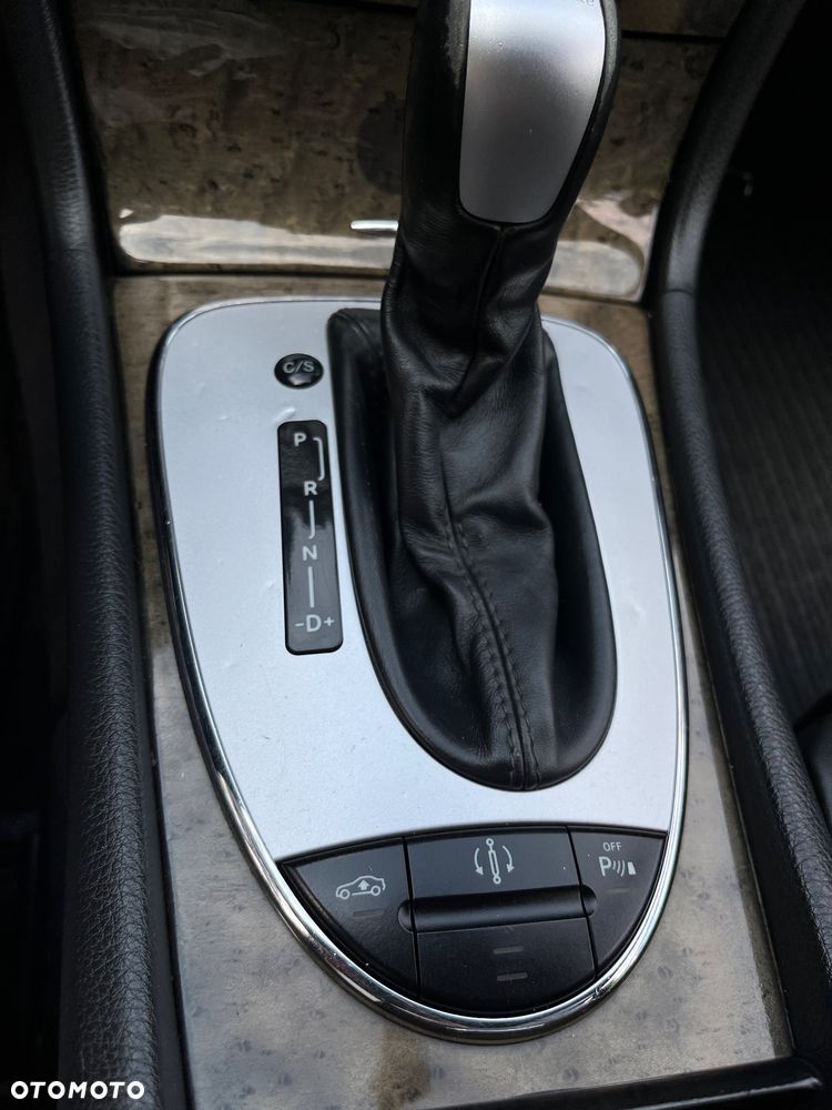 Mercedes-Benz Klasa E 320 CDI T Avantgarde - 15