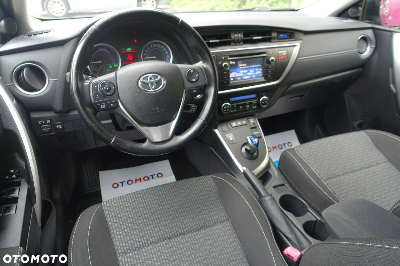Toyota Auris - 16