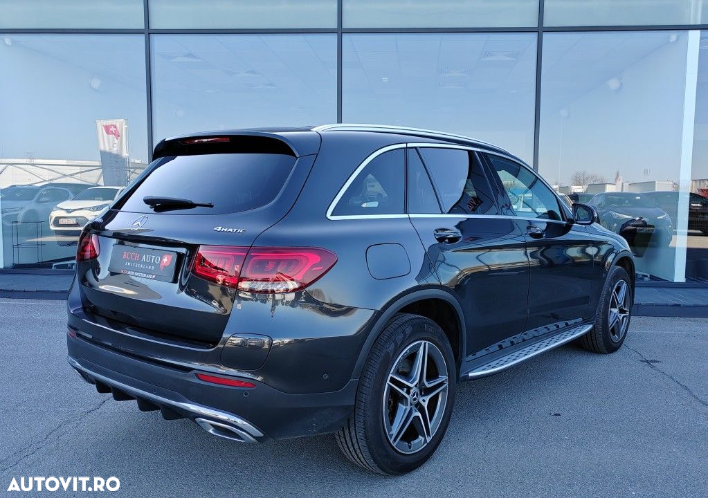 Mercedes-Benz GLC 300 e 4MATIC - 4