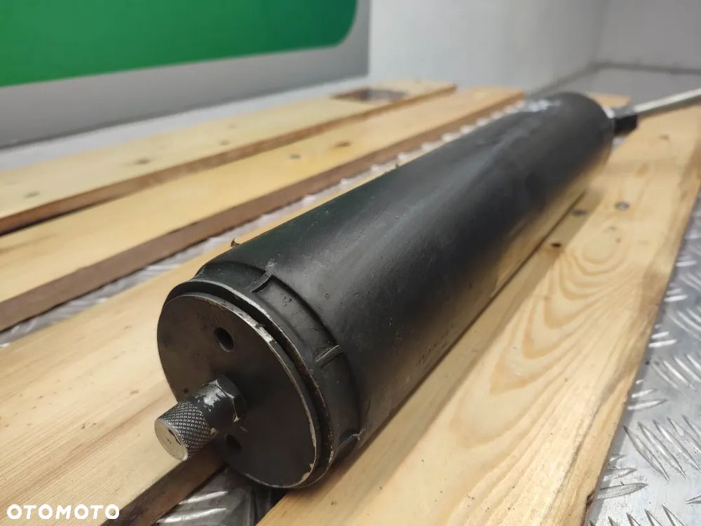 Akumulator hydrauliczny CAT TH 407C - 2