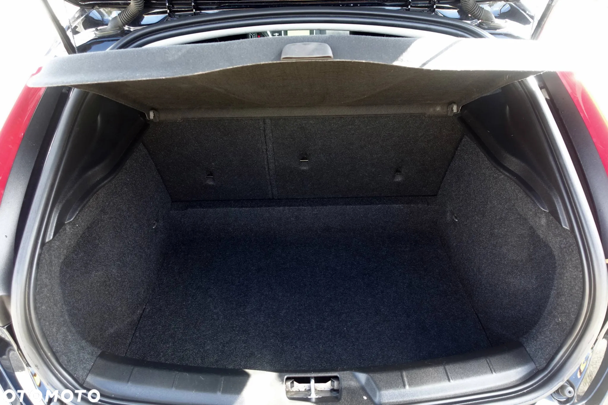 Volvo V40 D2 Momentum - 27