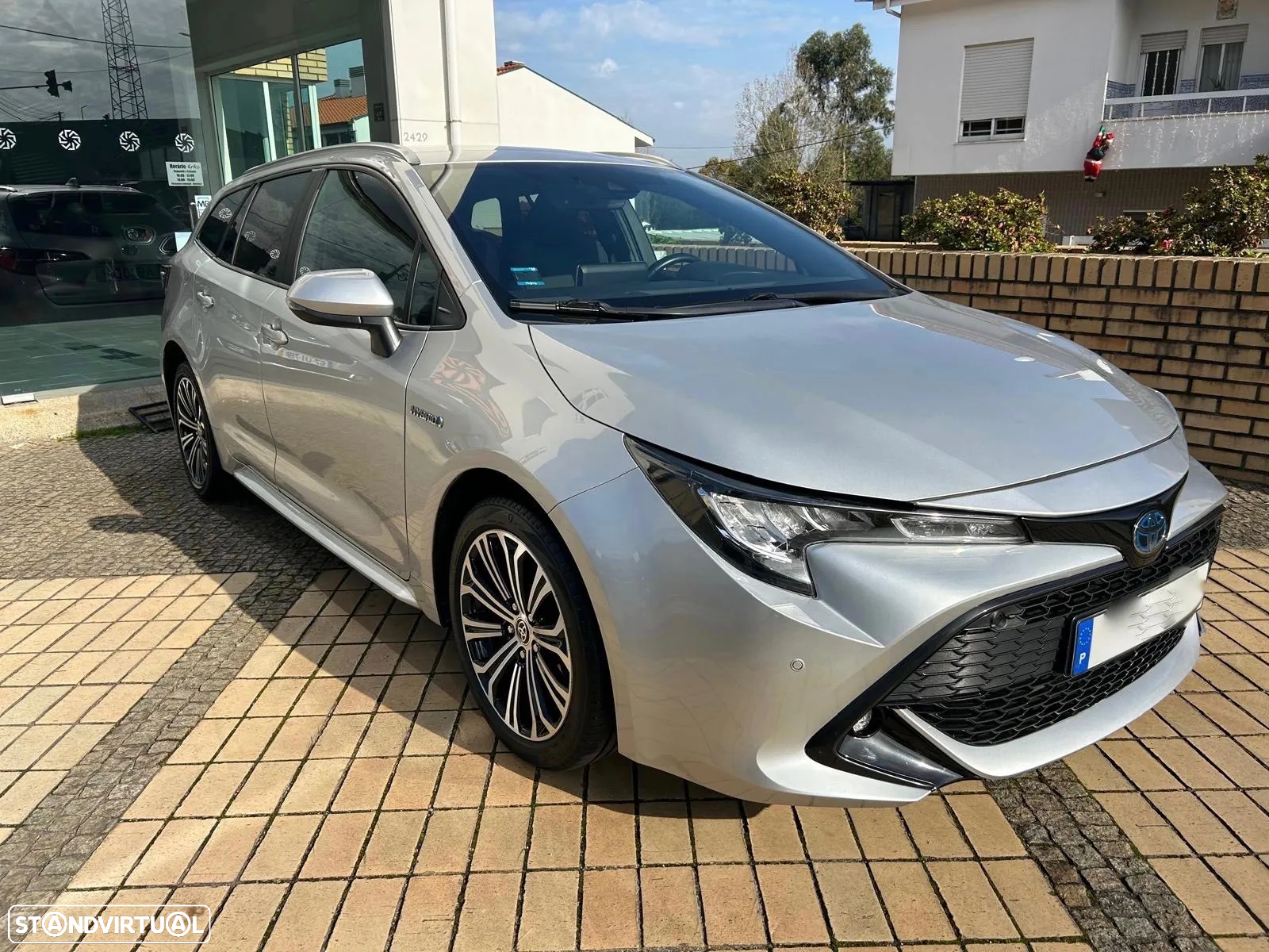 Toyota Corolla Touring Sports 1.8 Hybrid Comfort+P.Sport - 2