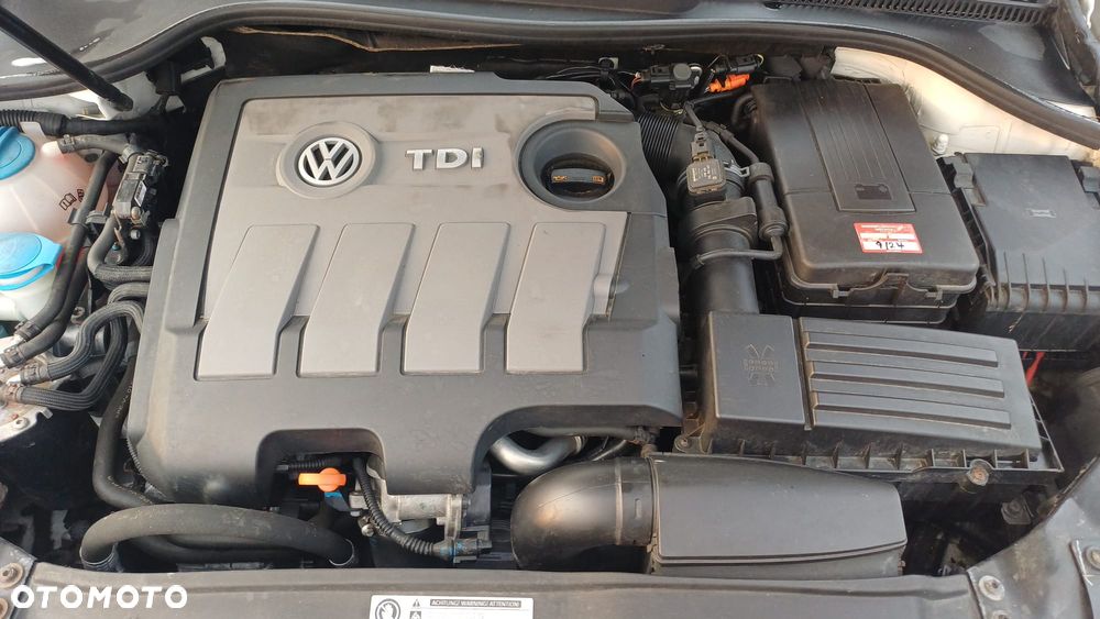 Volkswagen Golf 1.6 TDI DPF Style - 17