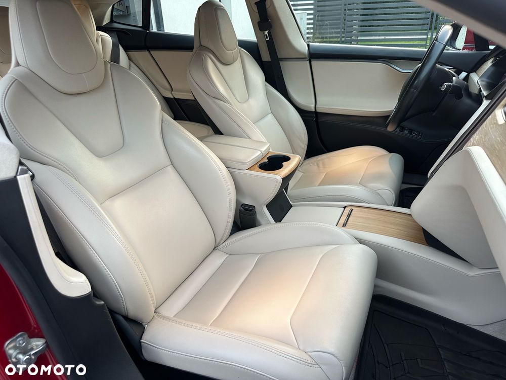 Tesla Model S 100D Allradantrieb Performance - 26