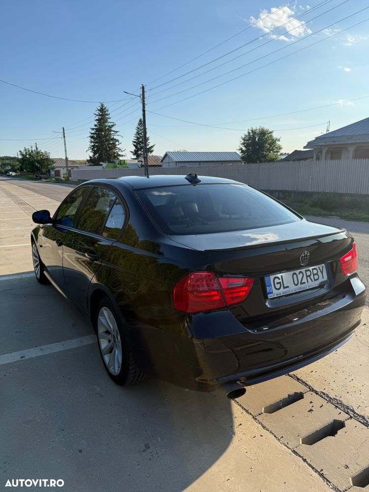 BMW Seria 3 318d - 6