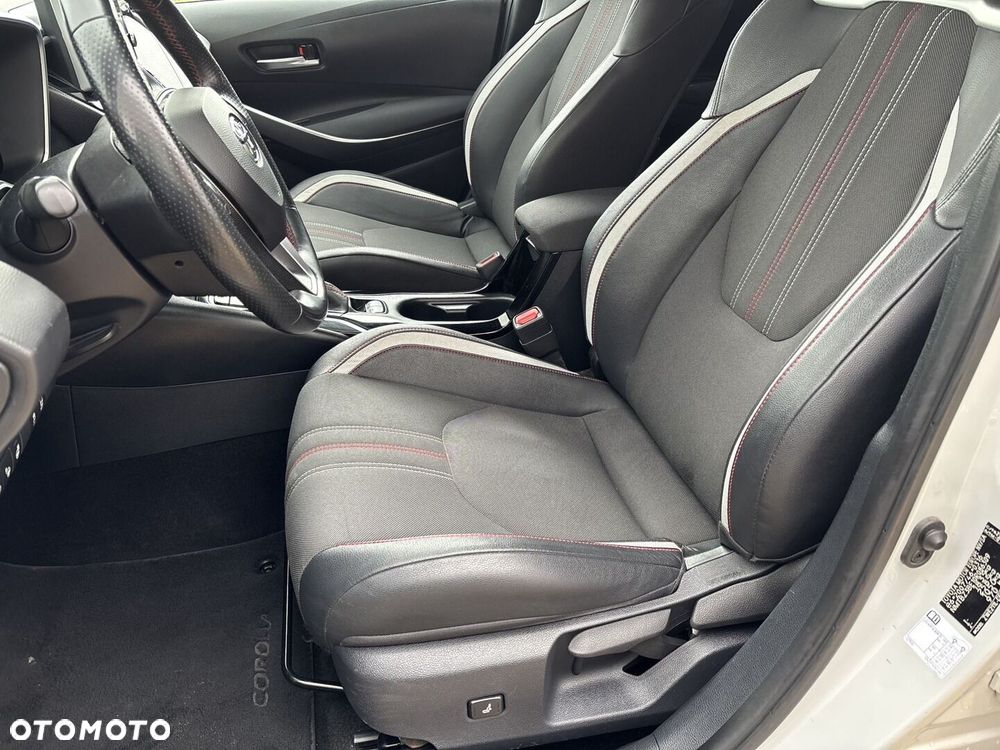 Toyota Corolla - 12