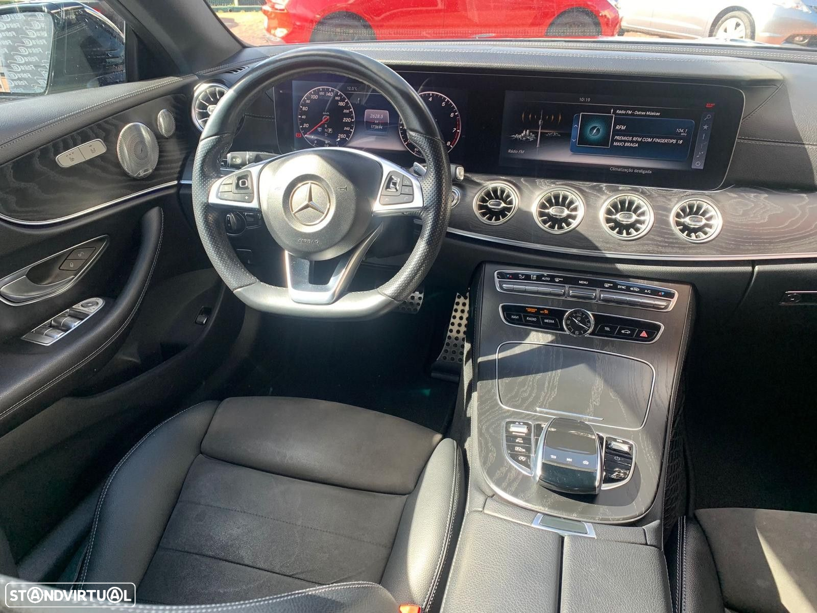 Mercedes-Benz E 300 AMG Line - 6
