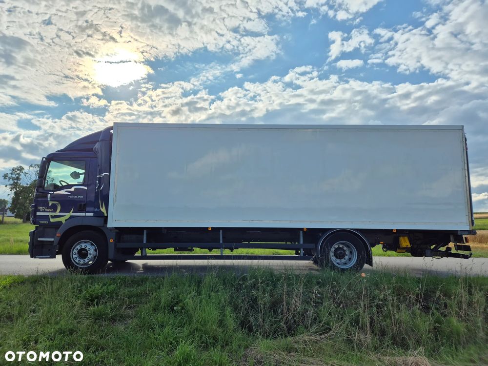 MAN TGM 18.250 Carrier 1950 D/E z Holandii / TOP STAN / 7.5m / 18 palet / winda + drzwi boczne / OKAZJA - 12