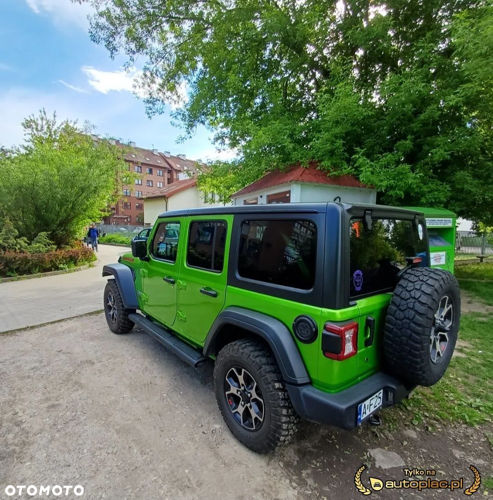 Jeep Wrangler - 9