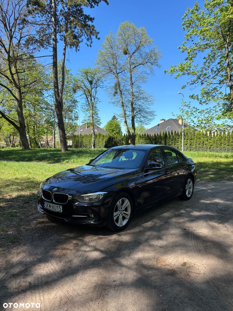 BMW Seria 3 320d Sport Line - 1