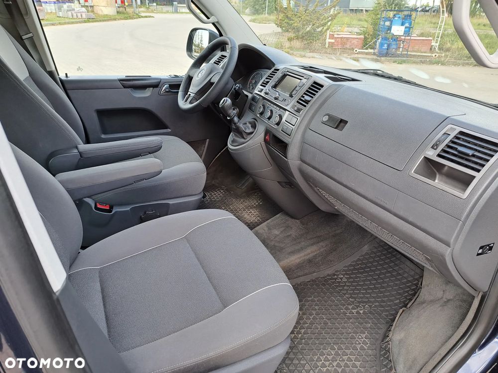 Volkswagen Multivan - 10