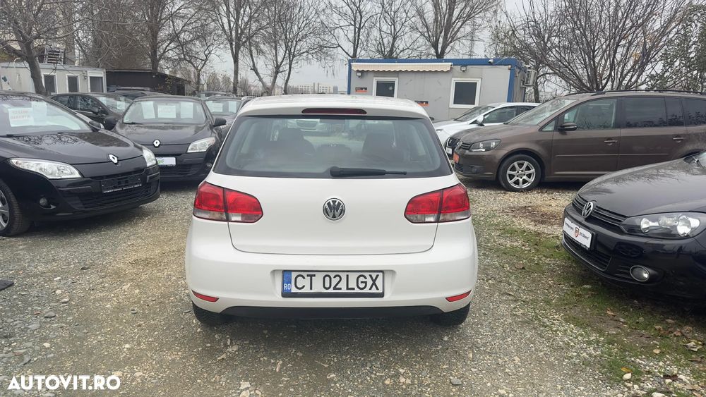 Volkswagen Golf - 11