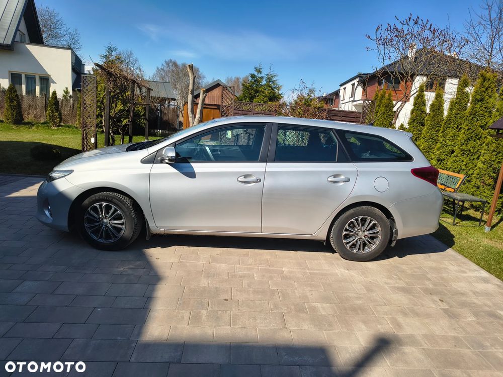Toyota Auris 1.6 Active - 3