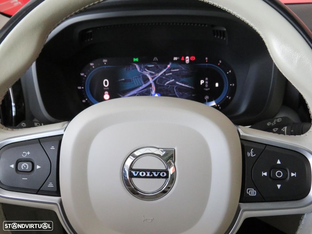 Volvo XC 60 2.0 B4 Momentum Plus - 17