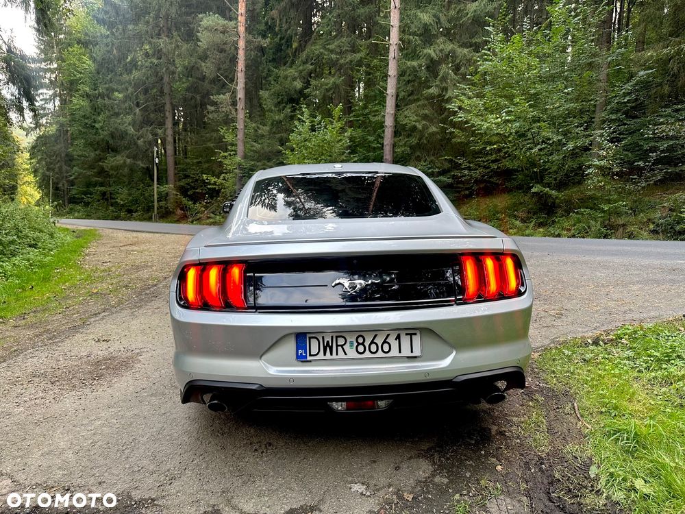 Ford Mustang 2.3 EcoBoost - 11