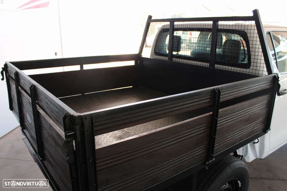 Toyota Hilux 2.4 D-4D 4X4 Cabine dupla - 5