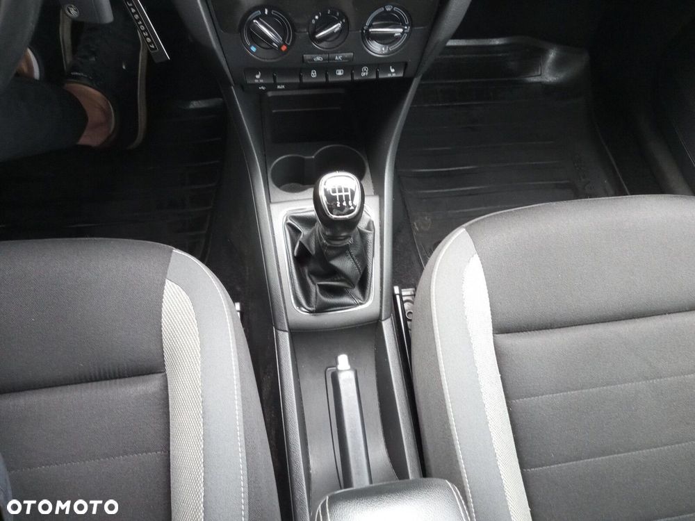 Skoda RAPID 1.0 TSI Ambition - 17