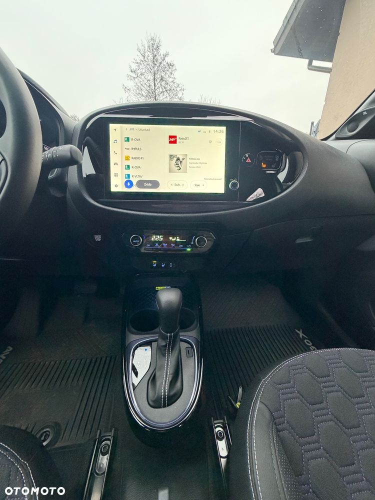 Toyota Aygo X 1.0 VVT-i JBL Edition X-shift - 11
