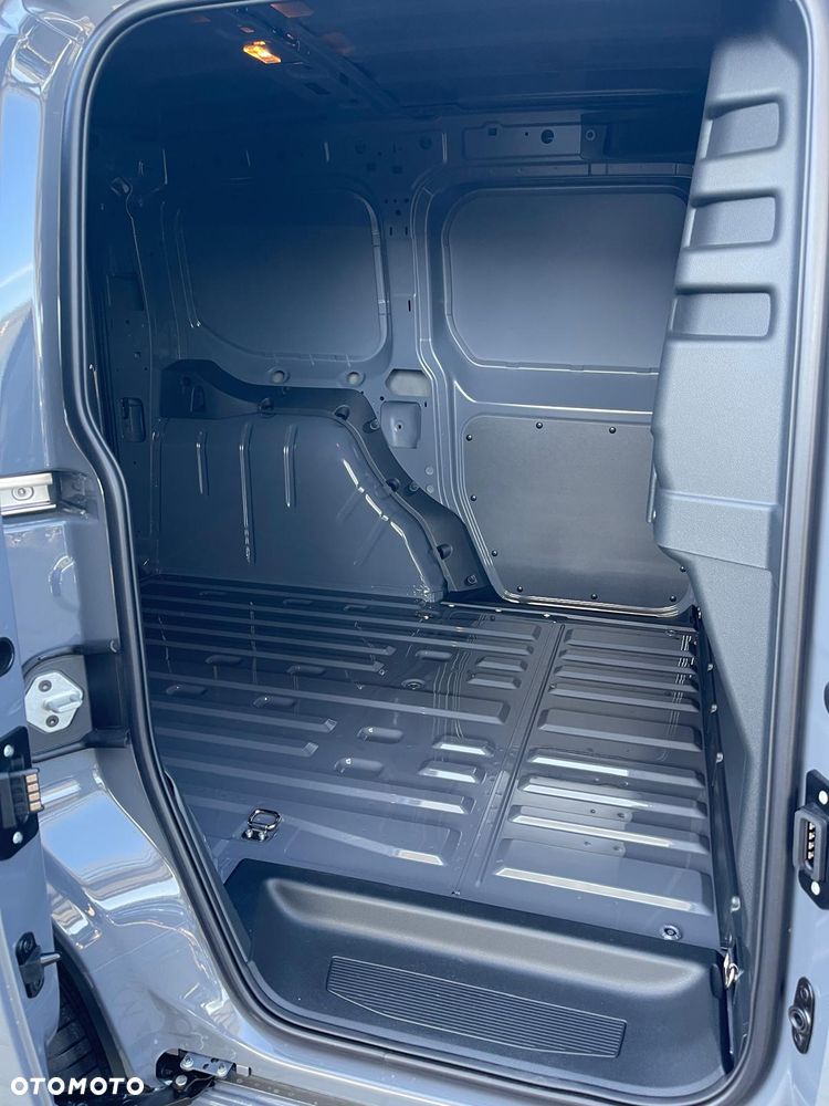 Volkswagen Caddy Cargo - 8