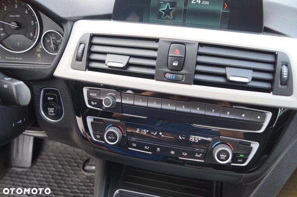 BMW Seria 3 318d Edition M Sport Shadow - 21