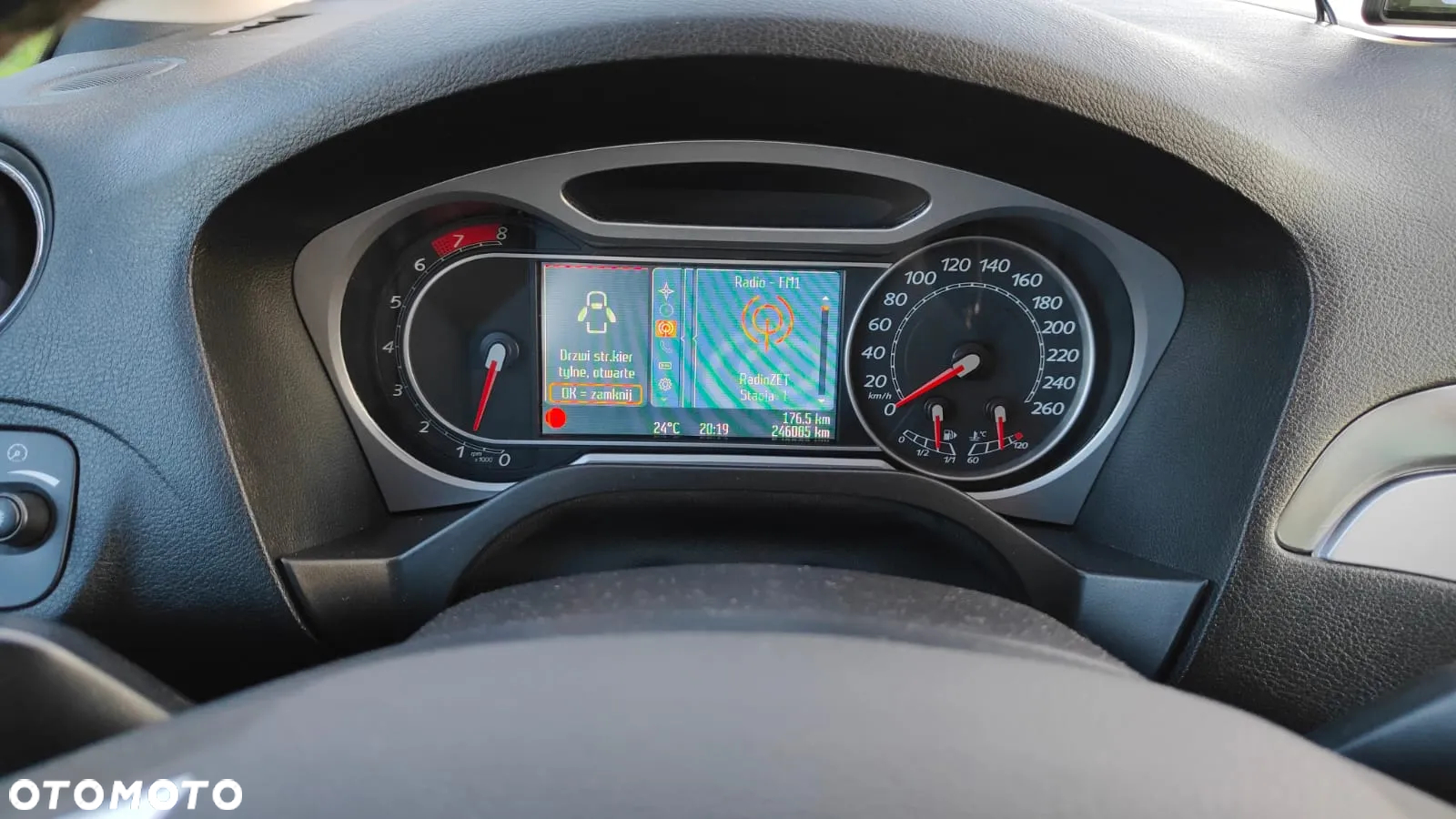 Ford S-Max 2.5 Titanium - 22