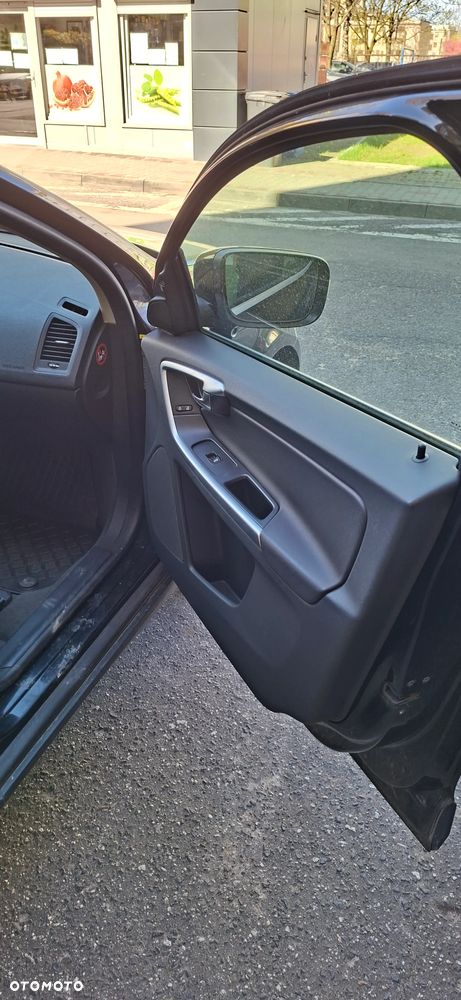 Volvo XC 60 D5 AWD Momentum - 15