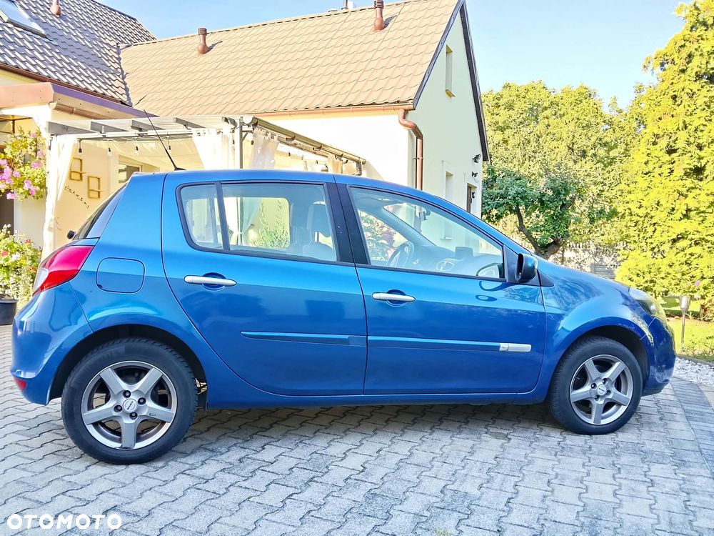Renault Clio - 1