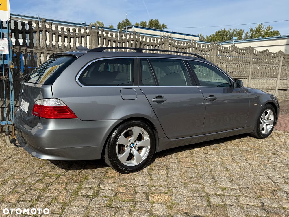 BMW Seria 5 525d - 11