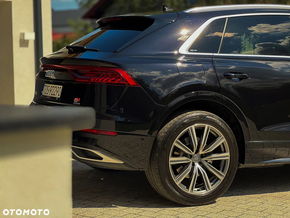 Audi Q8 - 10