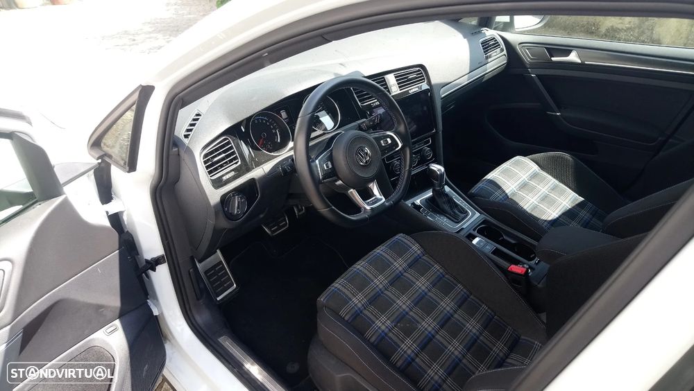 VW Golf 1.4 GTE Plug-in - 4