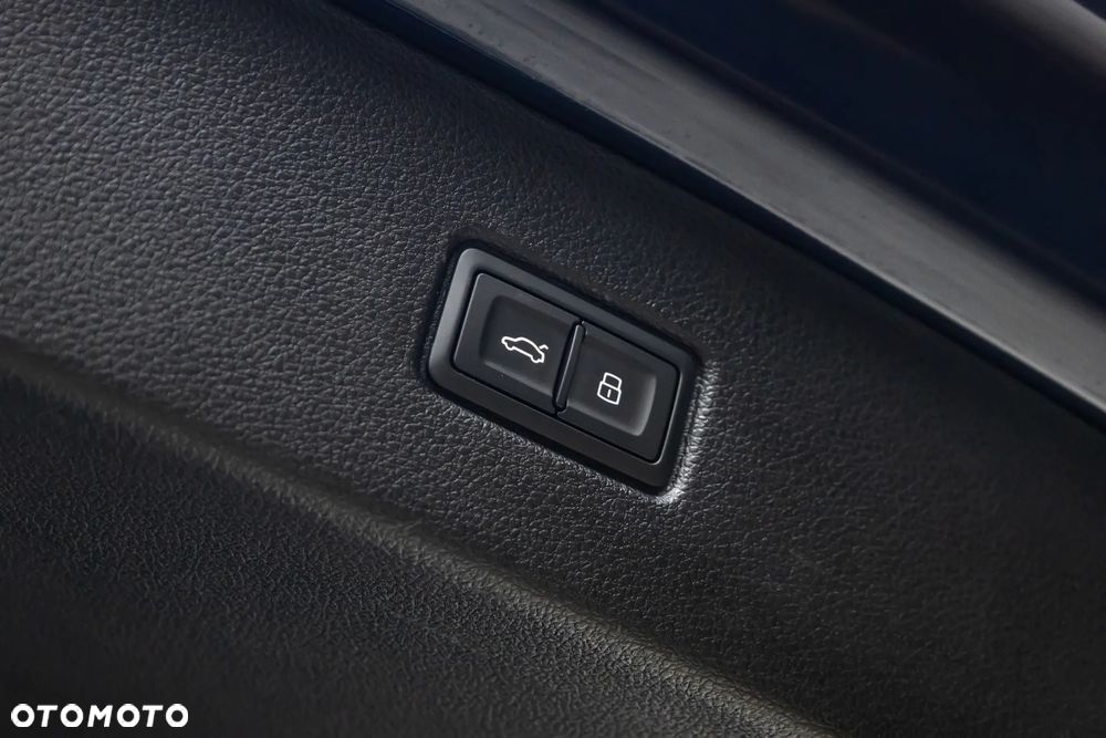 Audi Q7 60 TFSI e PHEV Quattro S Line Tiptr - 37
