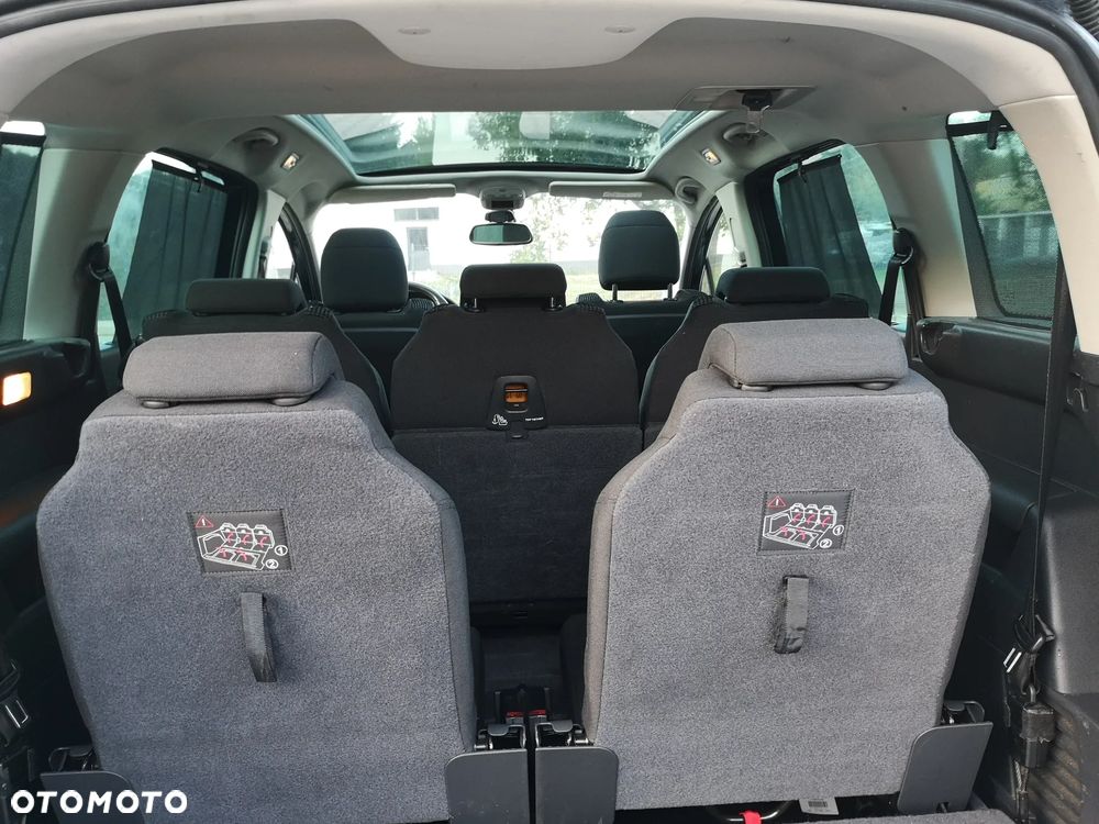 Peugeot 5008 1.6 THP Allure 7os - 11