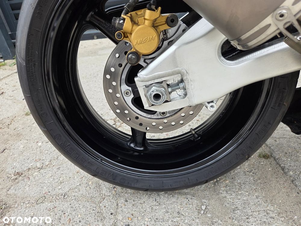 Honda CBR - 4
