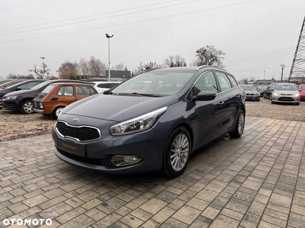 Kia Ceed 1.6 GDI ISG Spirit - 12