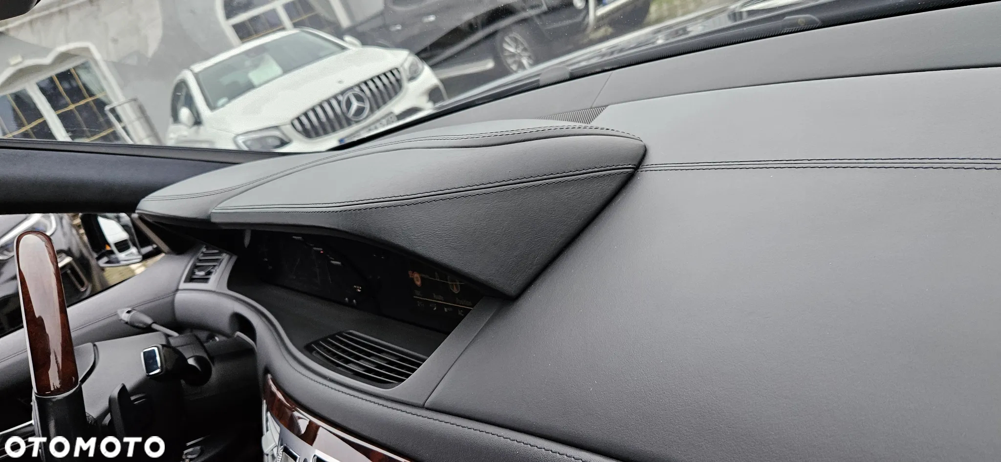 Mercedes-Benz CL 500 4-Matic BlueEff - 27