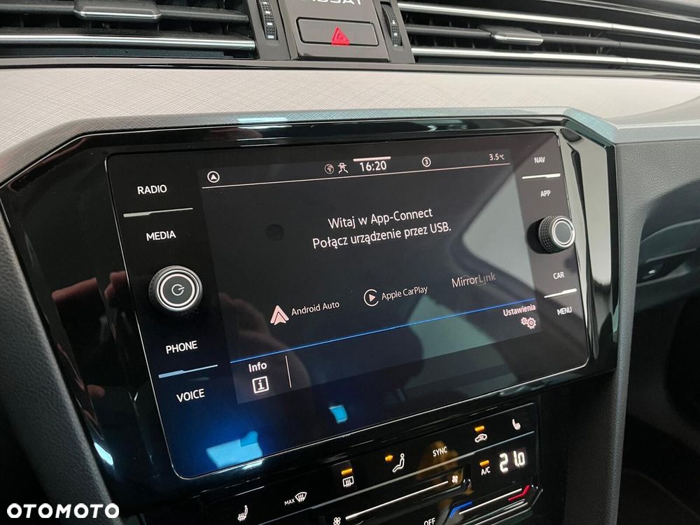 Volkswagen Passat - 28
