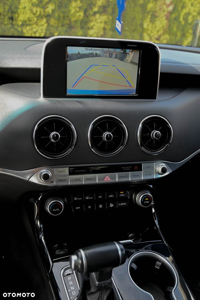 Kia Stinger - 26