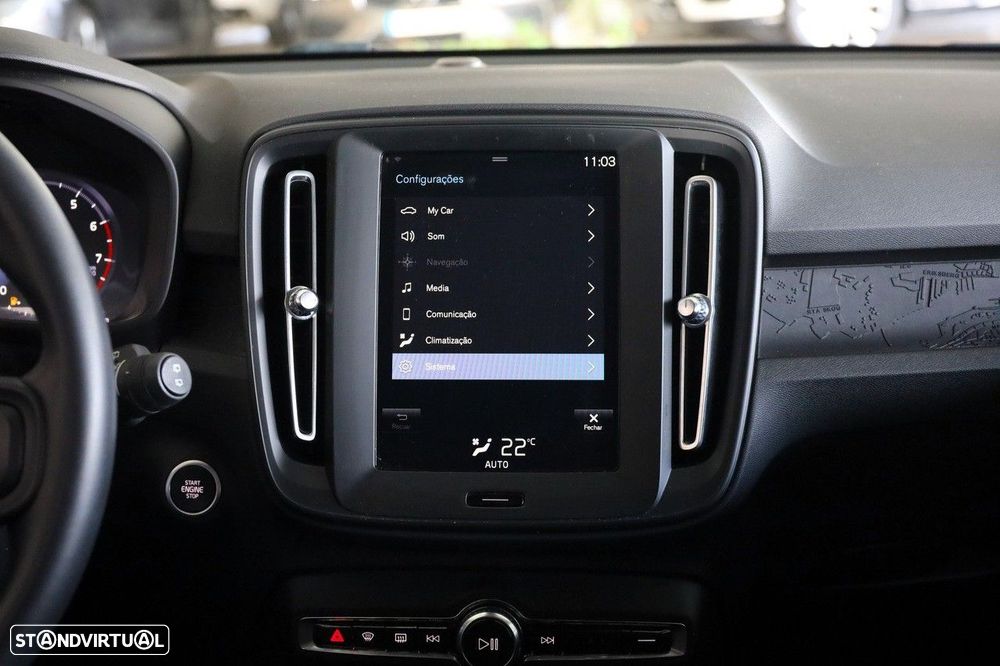 Volvo XC 40 1.5 T2 Momentum Core Geartronic - 23