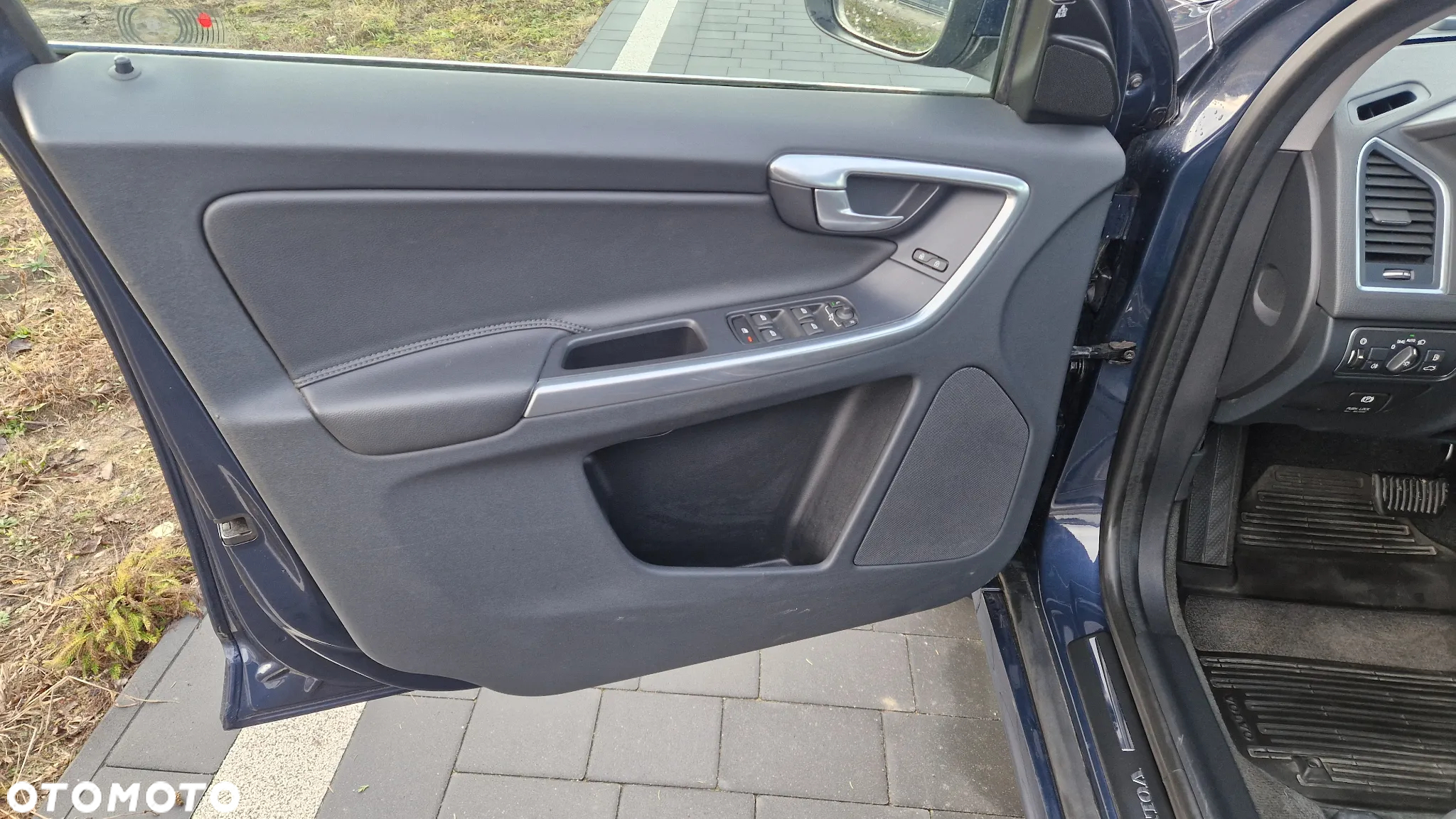 Volvo XC 60 D4 Geartronic Momentum - 13