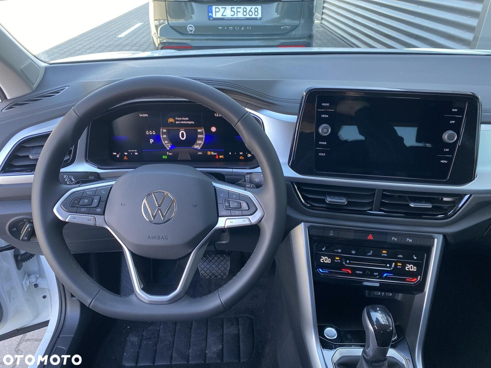 Volkswagen T-Roc - 13